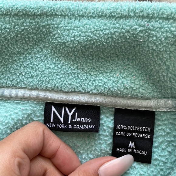 Cropped NY & Co. quarter zip sweater - Picture 2 of 4